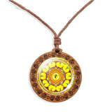 collier-annee-90-mandala-pendentif-bois-vintage